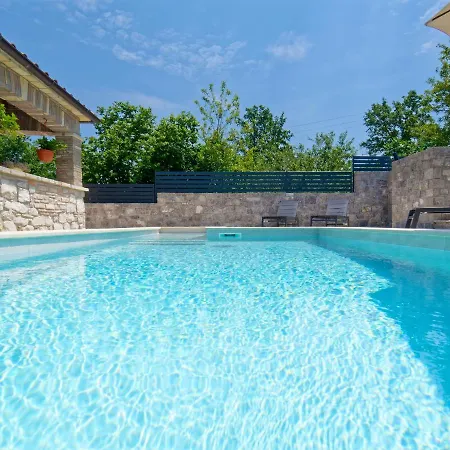 Сasa de vacaciones Pahari By Rent Istria Roč