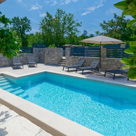 Сasa de vacaciones Pahari By Rent Istria Roč